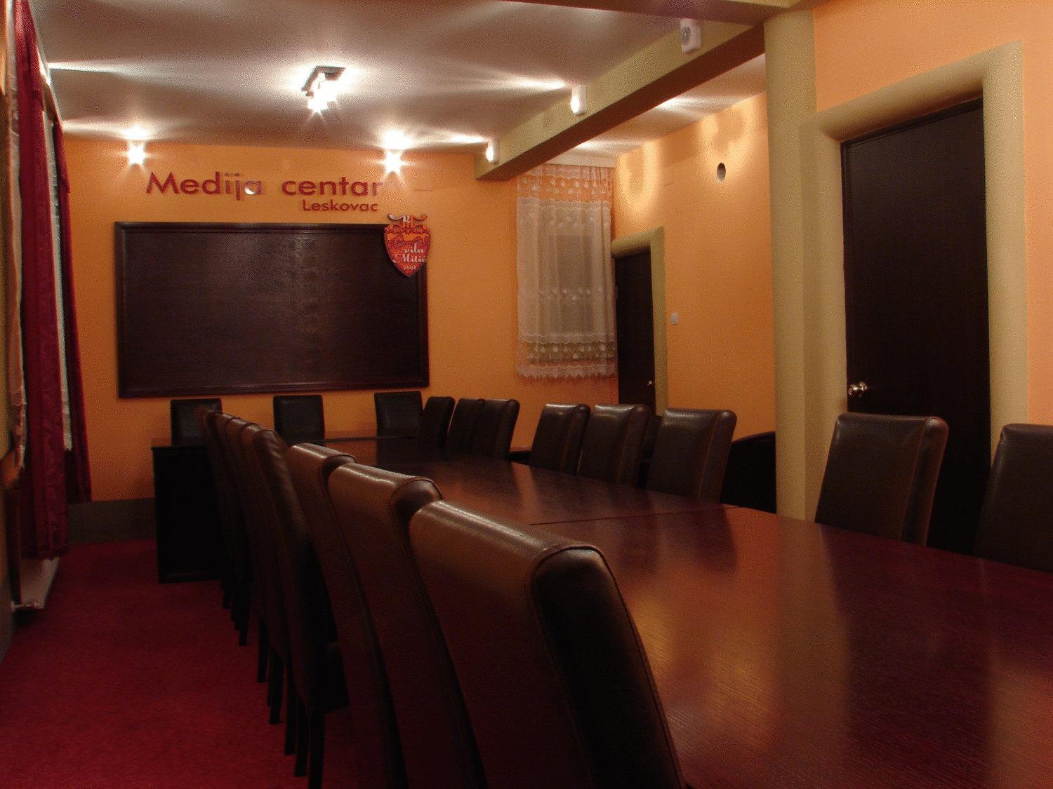 Hotel Vila Mitic Luxx Spa Centar レスコヴァツ エクステリア 写真