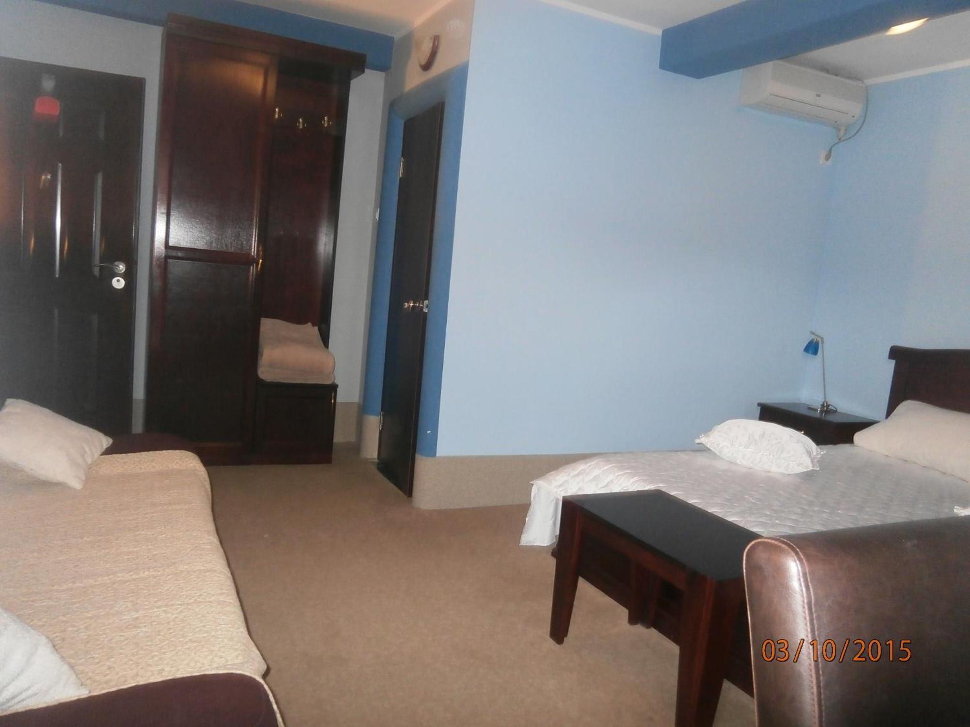Hotel Vila Mitic Luxx Spa Centar レスコヴァツ エクステリア 写真